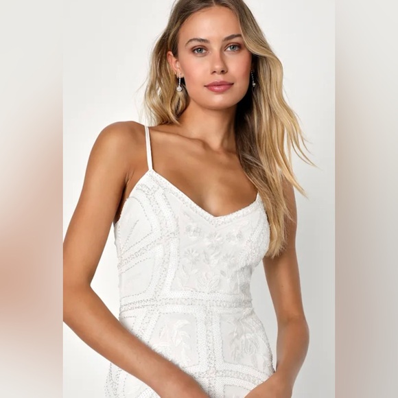 NWT lulus White Sequin Embroidered Side Slit Midi Dress Large - Picture 3 of 10